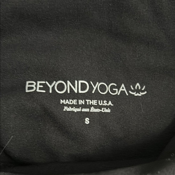 Beyond Yoga Black Sparkle Leggings - Picture 2 of 11